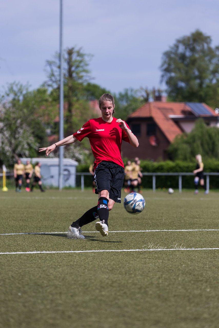 Bild 92 - B-Juniorinnen Pokalfinale SV Henstedt Ulzburg - SG Holstein Sued : 2:0